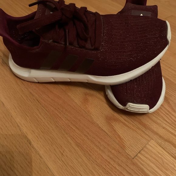 Adidas running shoes - Picture 2 of 2